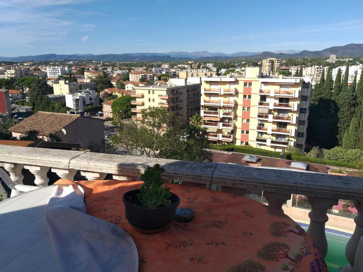 Ravissant Appartement Saint-Raphael Piscine エクステリア 写真