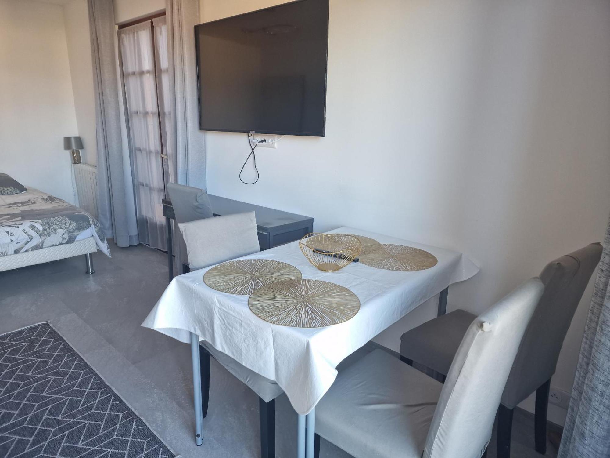 Ravissant Appartement Saint-Raphael Piscine 部屋 写真